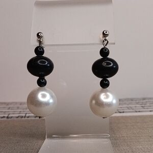 Chunky Black White Pearl Bead Drop Pierced Earrings